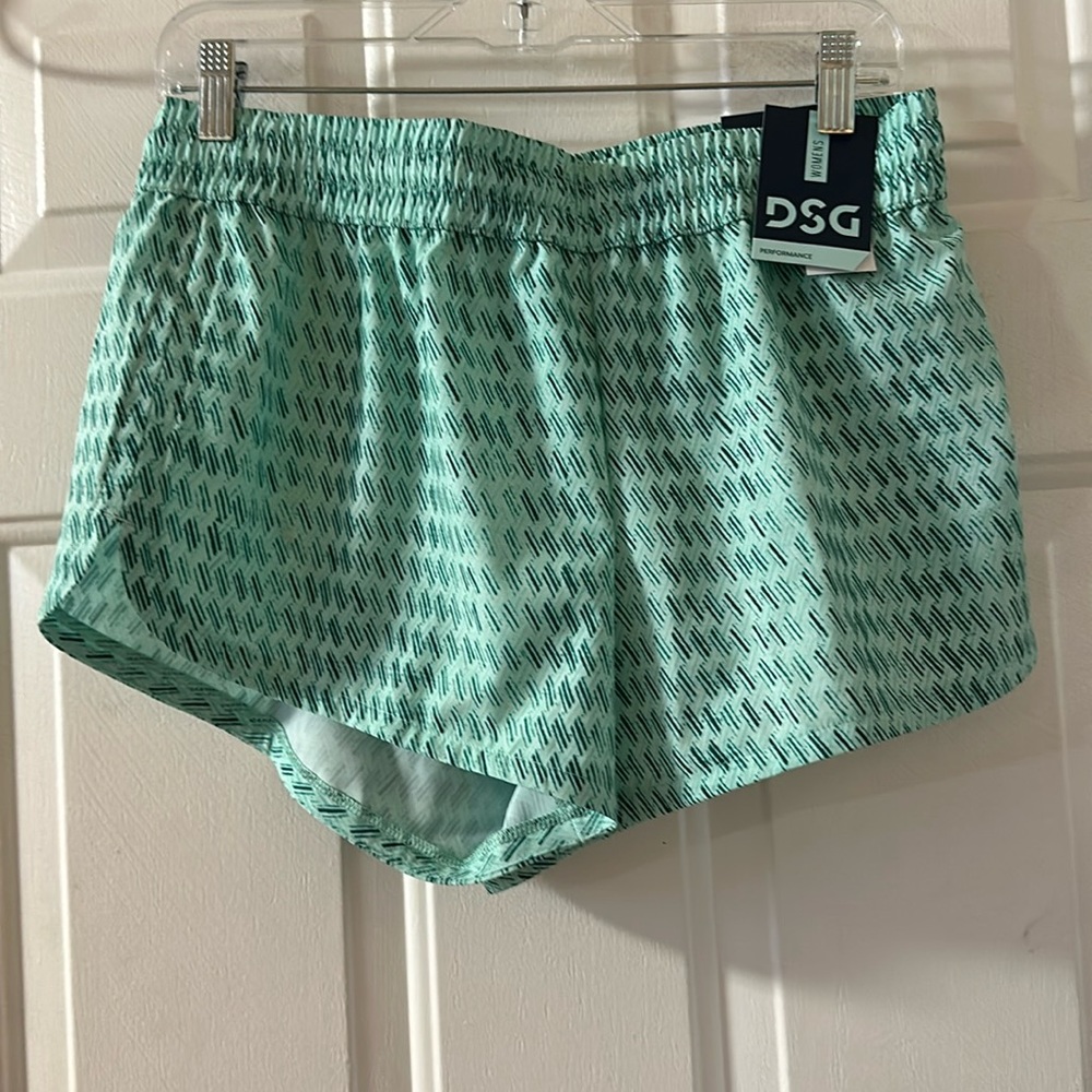DSG MID RISE STRIDE RUNNING SHORTS: HASHTAG TEAL: NEW WITH TAGS: SIZE M